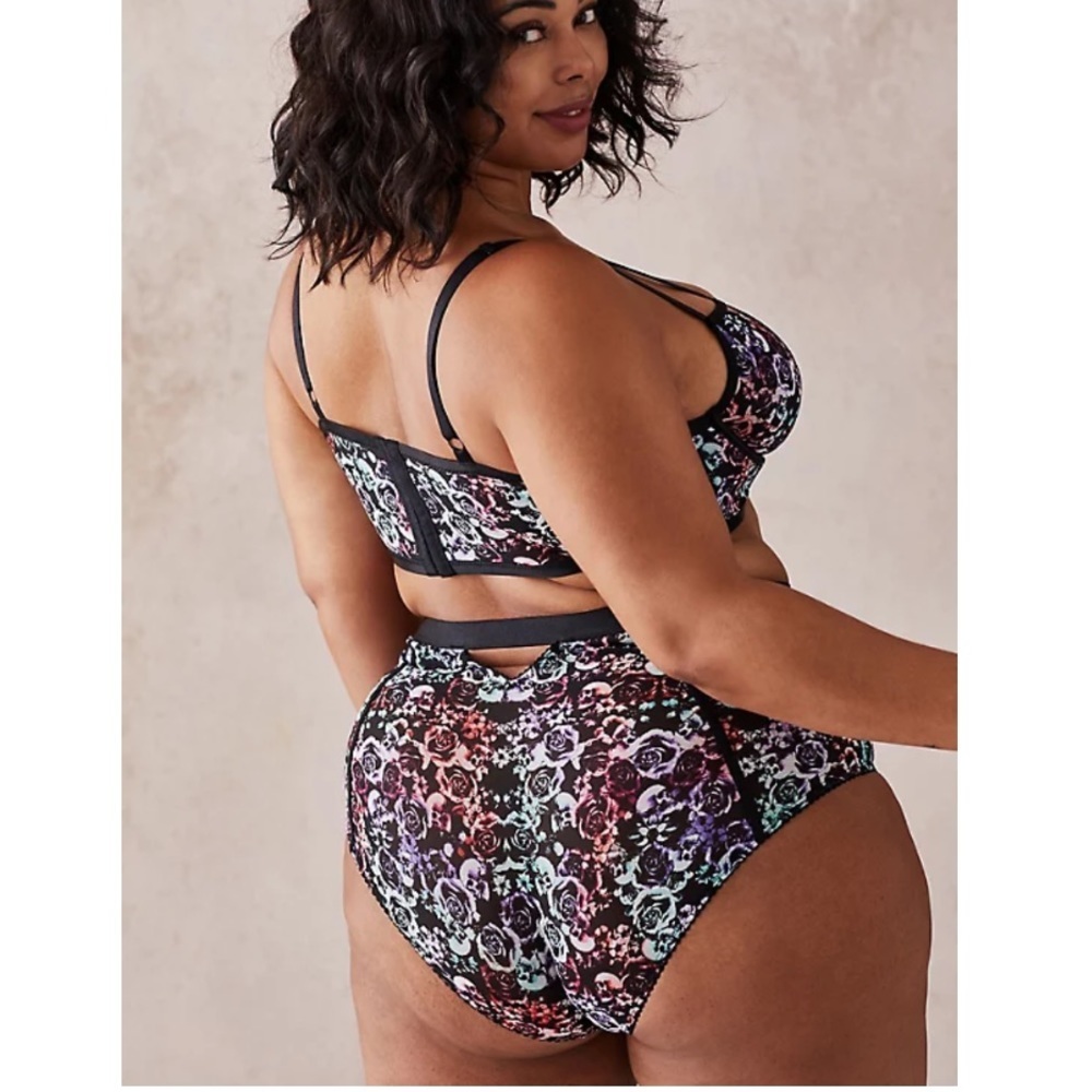 NWT TORRID MIRRORED SKULL MESH BRALETTE & PANTY - Picture 2 of 5